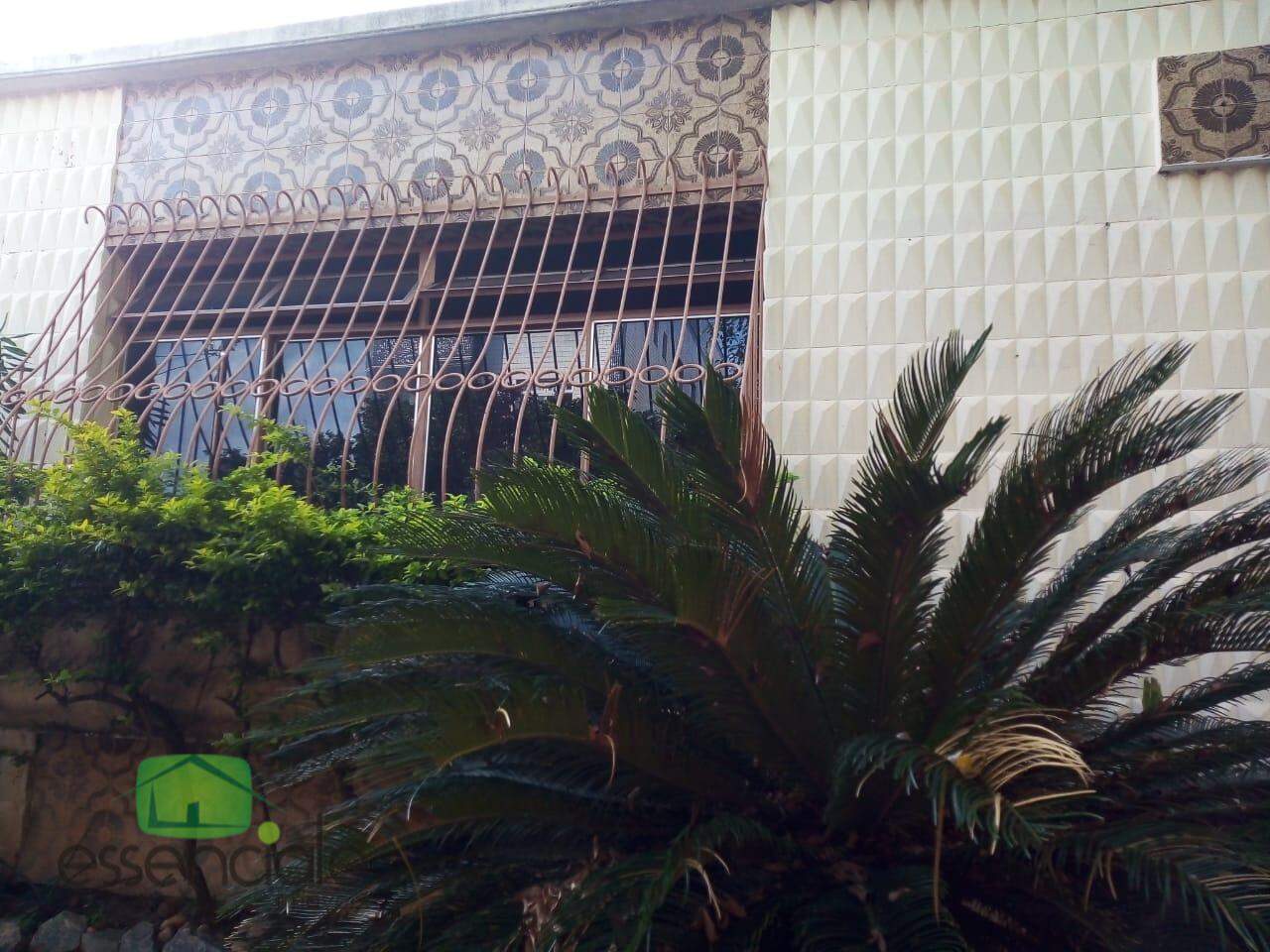 Casa para alugar com 3 quartos, 200m² - Foto 1
