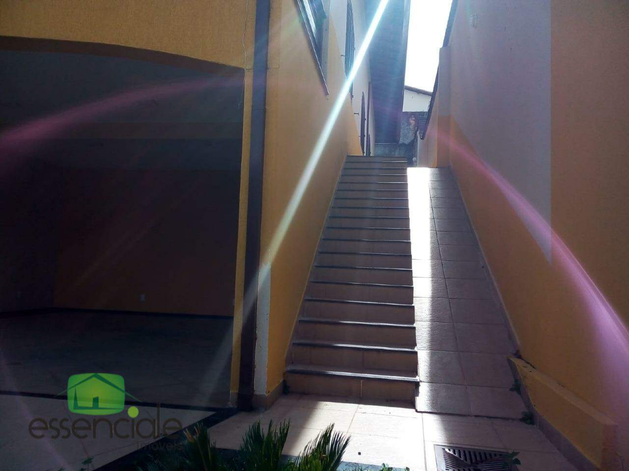 Casa para alugar com 4 quartos, 260m² - Foto 5
