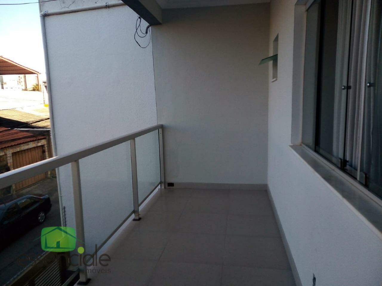 Casa para alugar com 3 quartos, 180m² - Foto 11