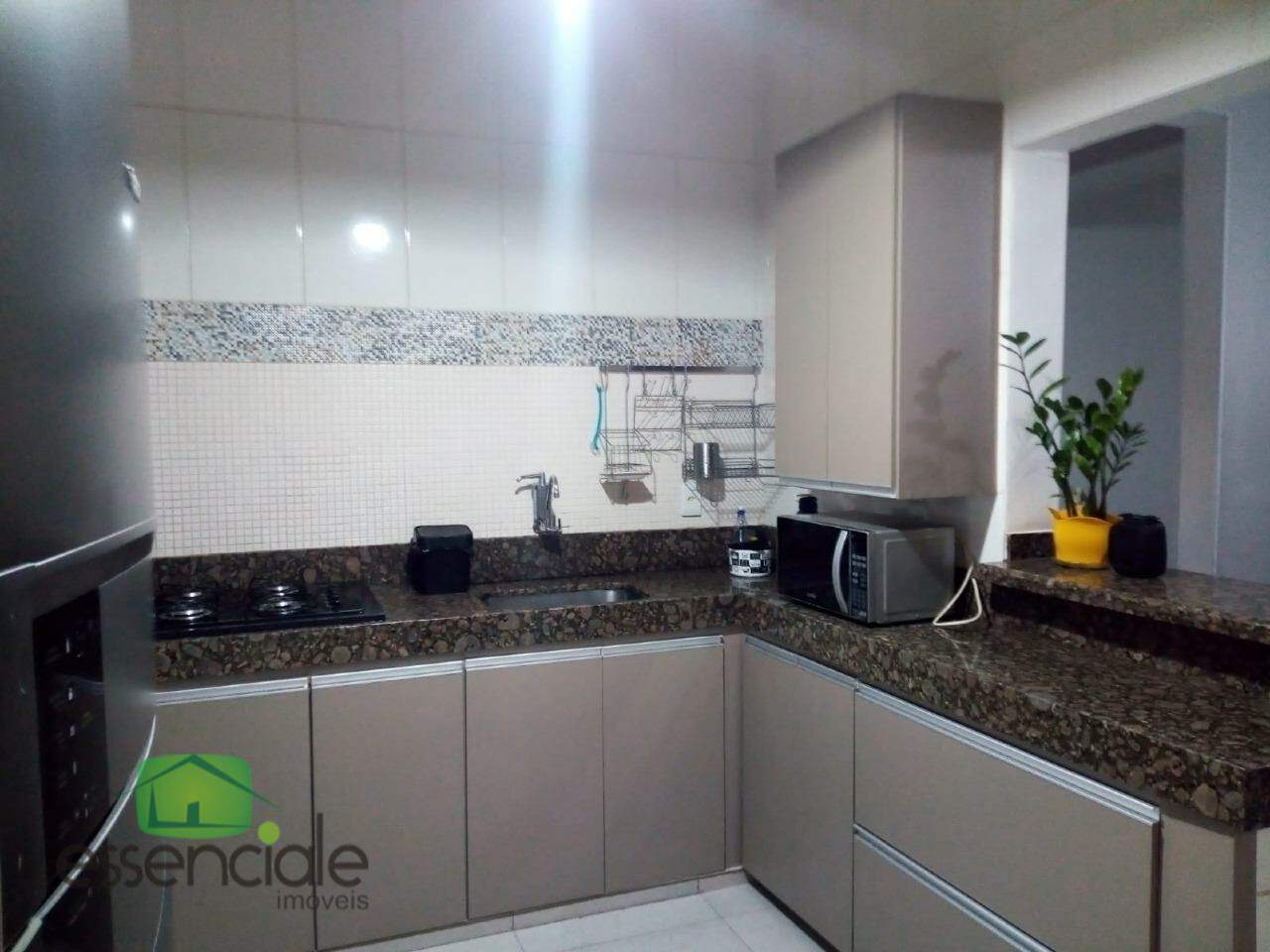 Casa para alugar com 3 quartos, 180m² - Foto 7
