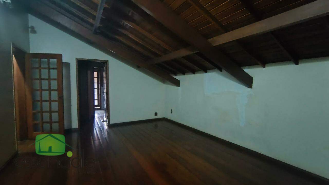 Casa para alugar com 4 quartos, 476m² - Foto 24