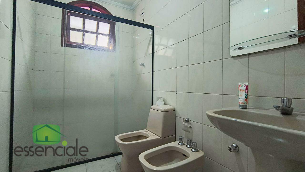 Casa para alugar com 4 quartos, 476m² - Foto 3