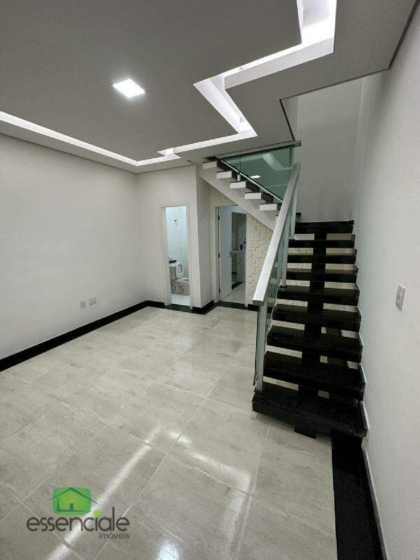 Casa para alugar com 3 quartos, 100m² - Foto 4