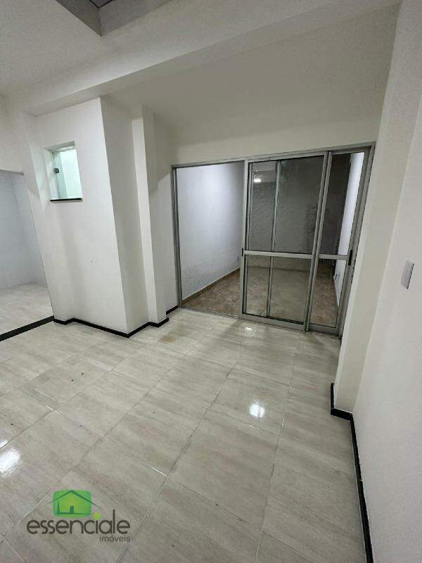 Casa para alugar com 3 quartos, 100m² - Foto 12