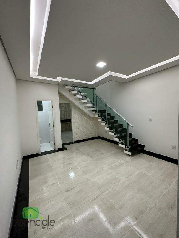 Casa para alugar com 3 quartos, 100m² - Foto 3
