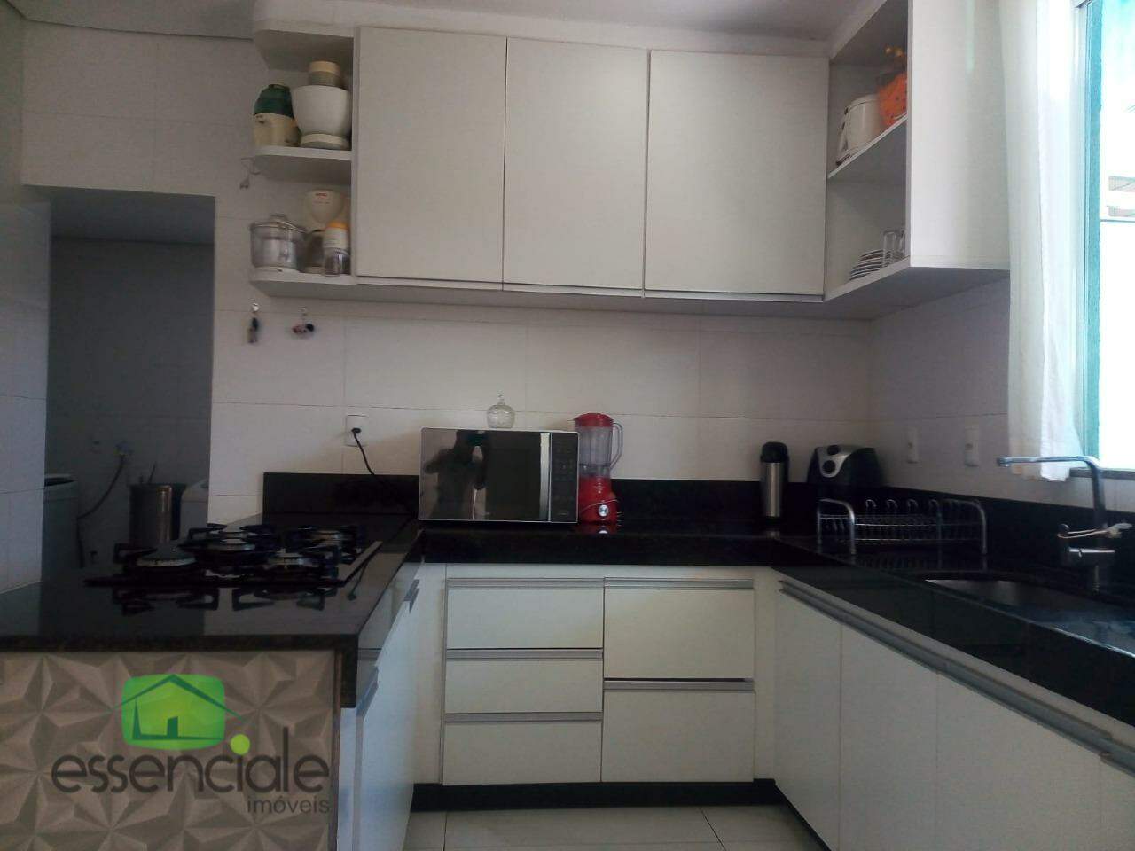 Casa à venda com 3 quartos, 300m² - Foto 25