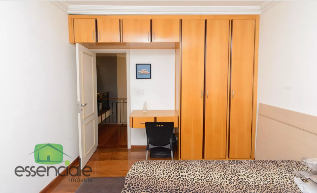 Casa para alugar com 3 quartos, 300m² - Foto 12