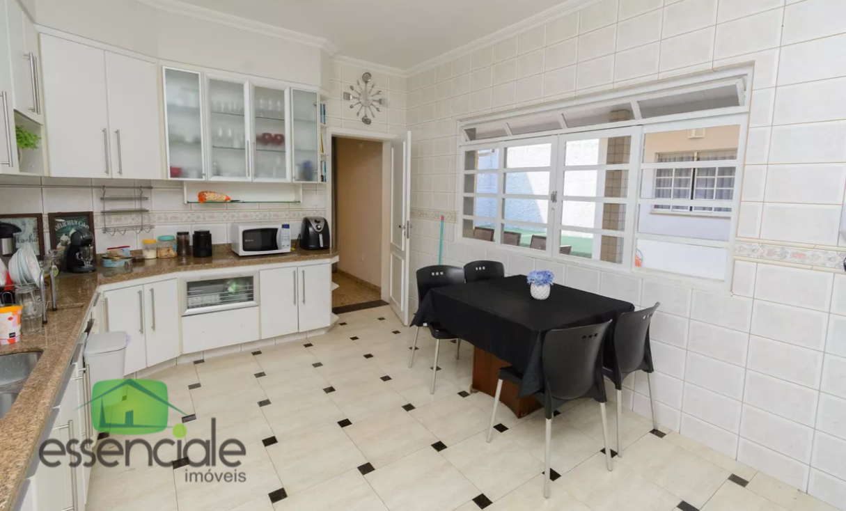 Casa para alugar com 3 quartos, 300m² - Foto 7