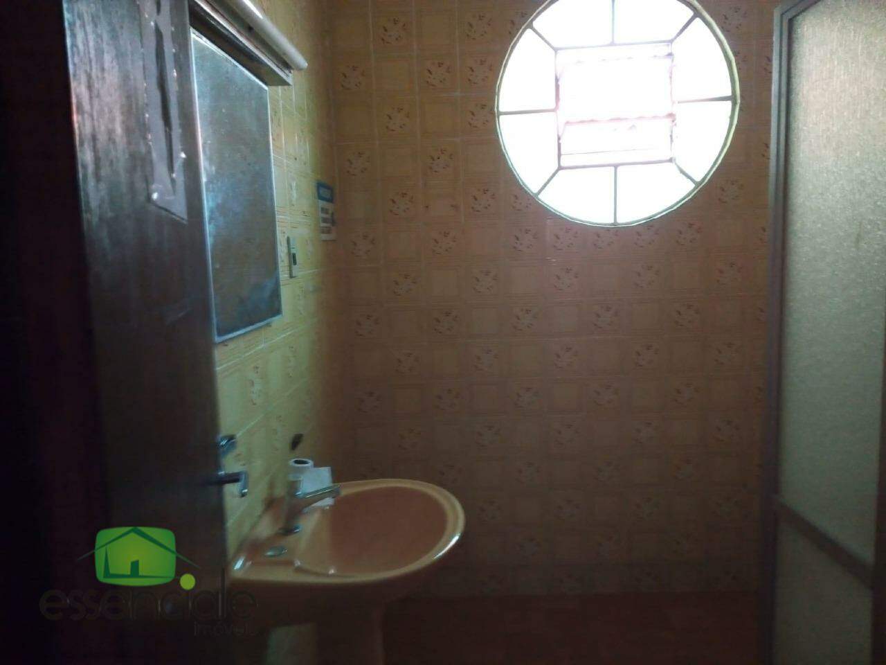 Casa para alugar com 6 quartos, 350m² - Foto 18