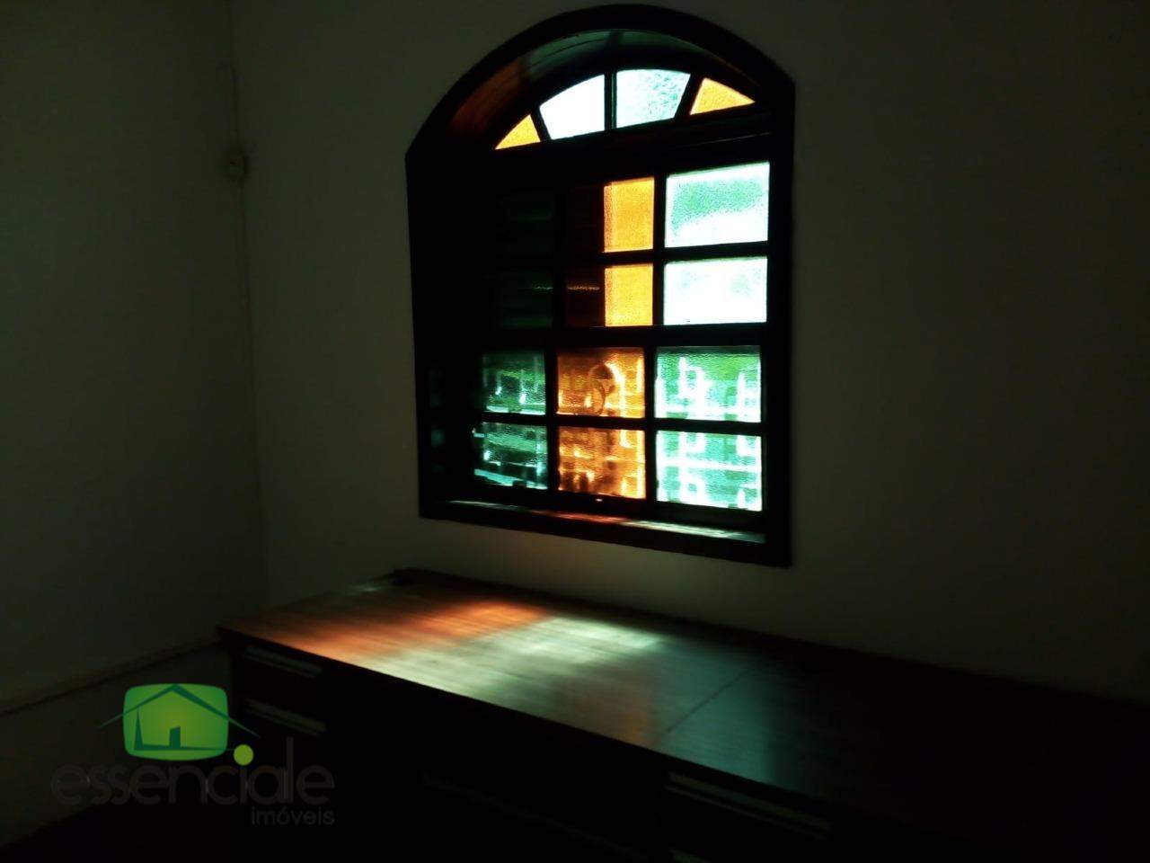 Casa para alugar com 6 quartos, 350m² - Foto 25