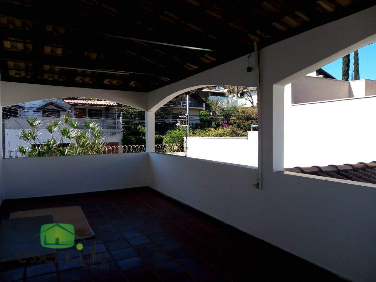 Casa para alugar com 6 quartos, 350m² - Foto 6