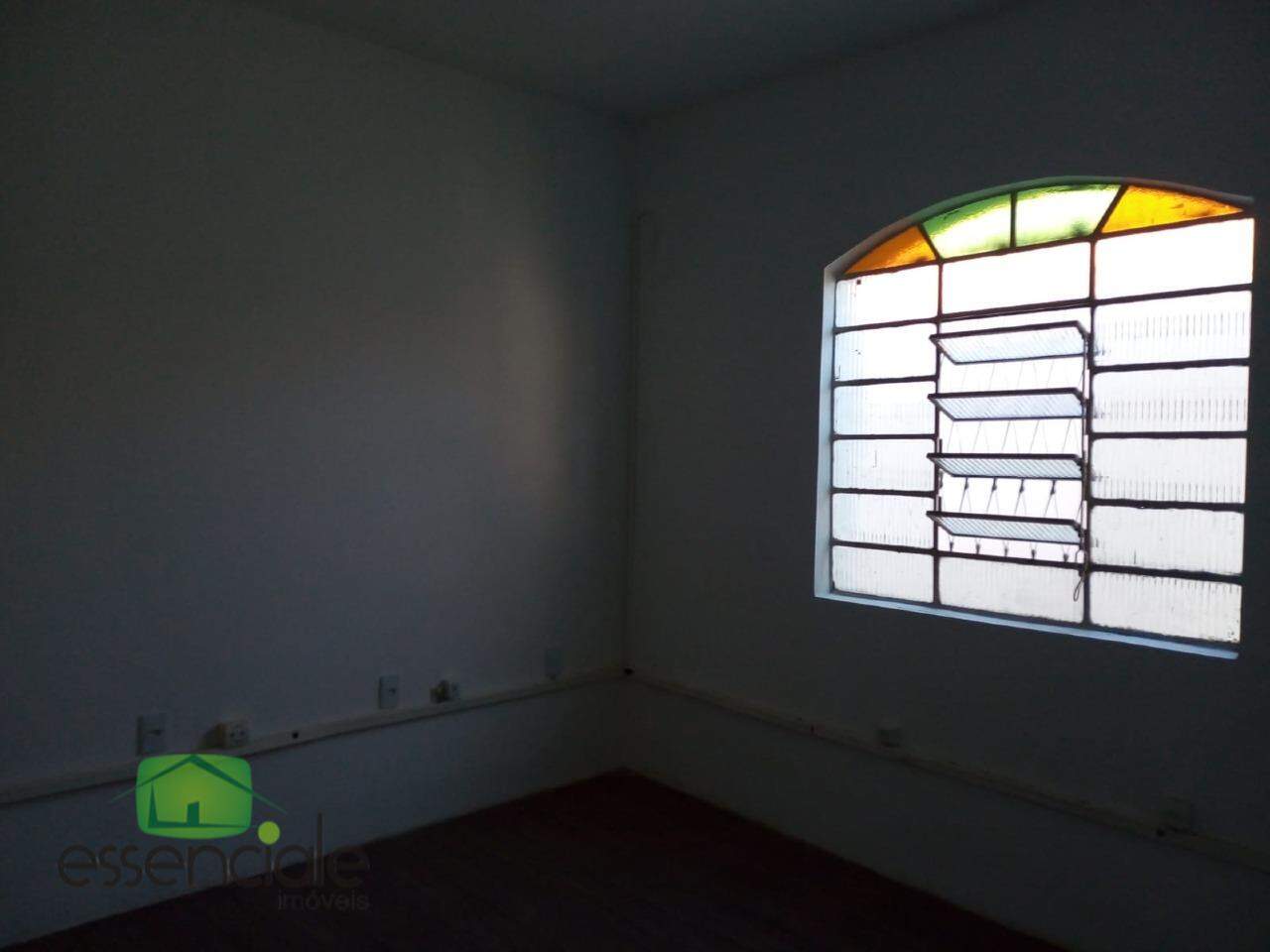 Casa para alugar com 6 quartos, 350m² - Foto 13