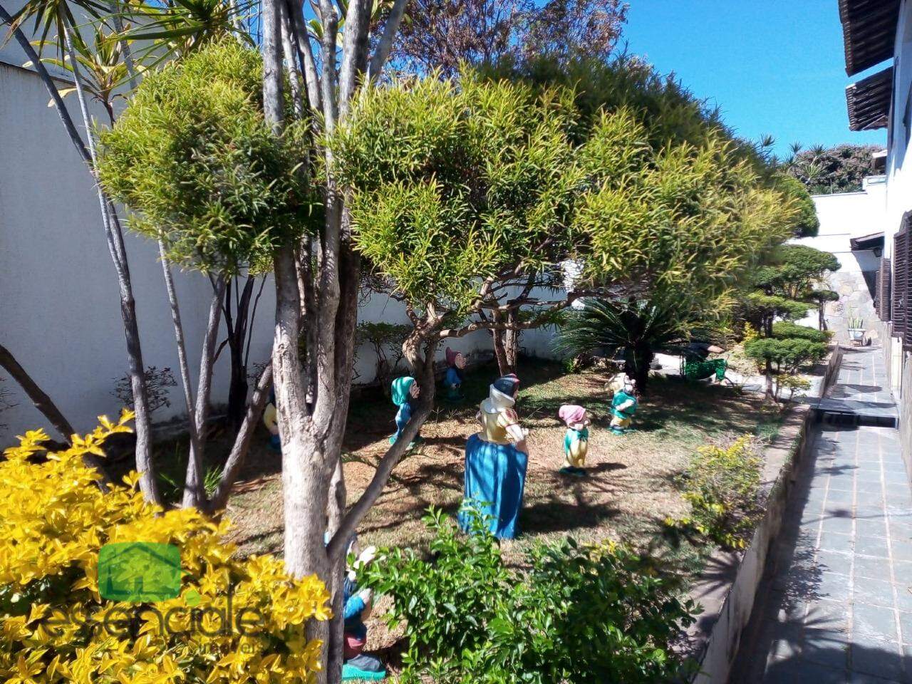 Casa para alugar com 6 quartos, 350m² - Foto 3