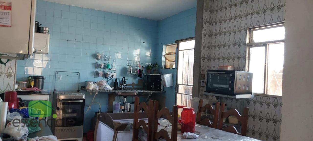Casa à venda com 3 quartos, 180m² - Foto 8