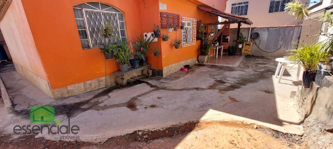 Casa à venda com 3 quartos, 180m² - Foto 4