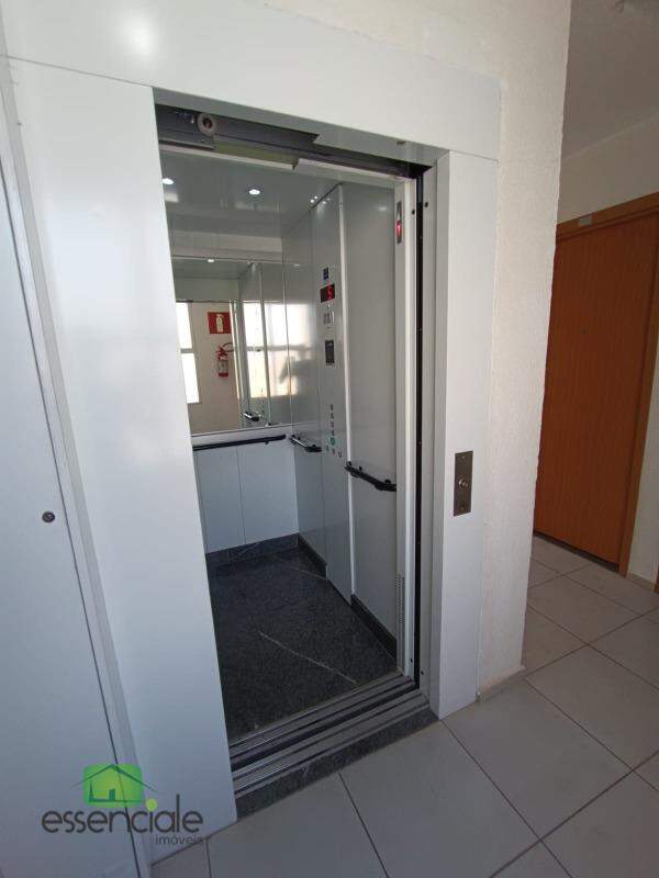 Apartamento à venda com 2 quartos, 38m² - Foto 11