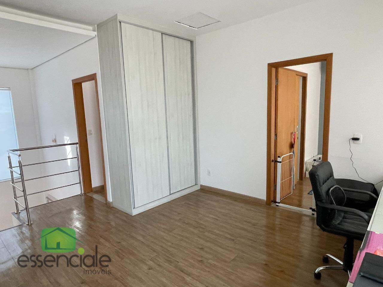 Casa à venda com 3 quartos, 310m² - Foto 13