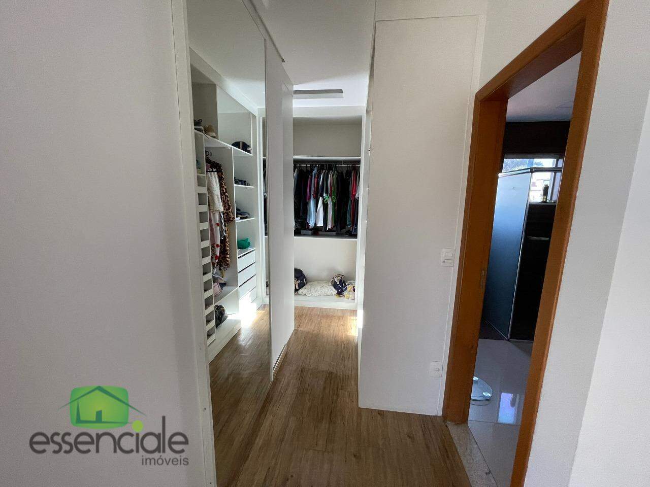 Casa à venda com 3 quartos, 310m² - Foto 17