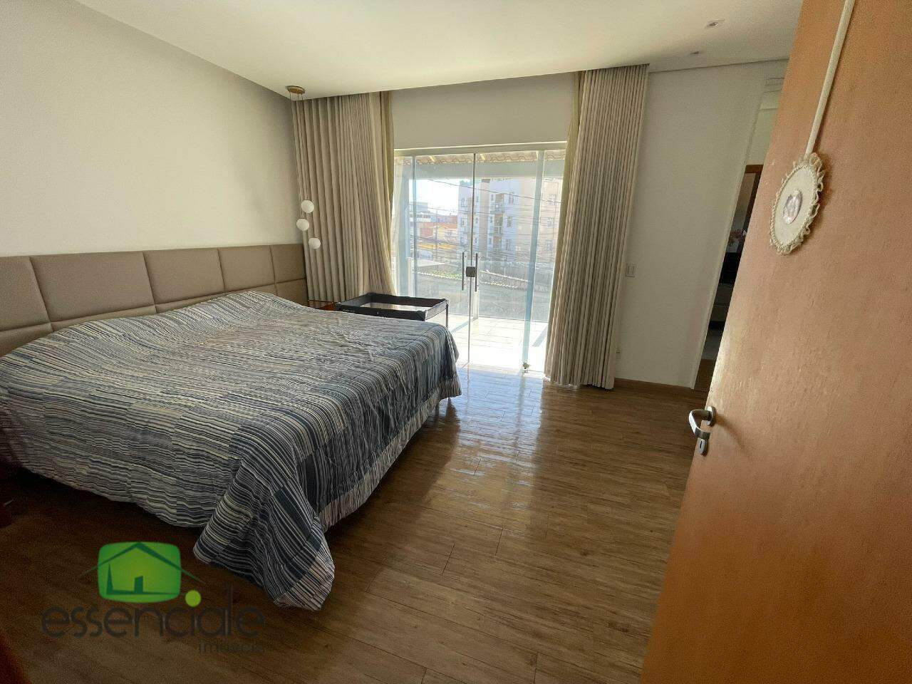 Casa à venda com 3 quartos, 310m² - Foto 14