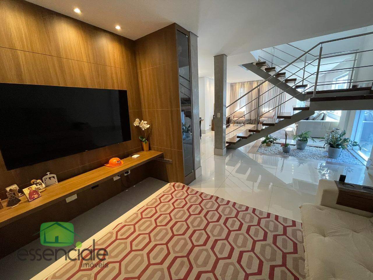 Casa à venda com 3 quartos, 310m² - Foto 4
