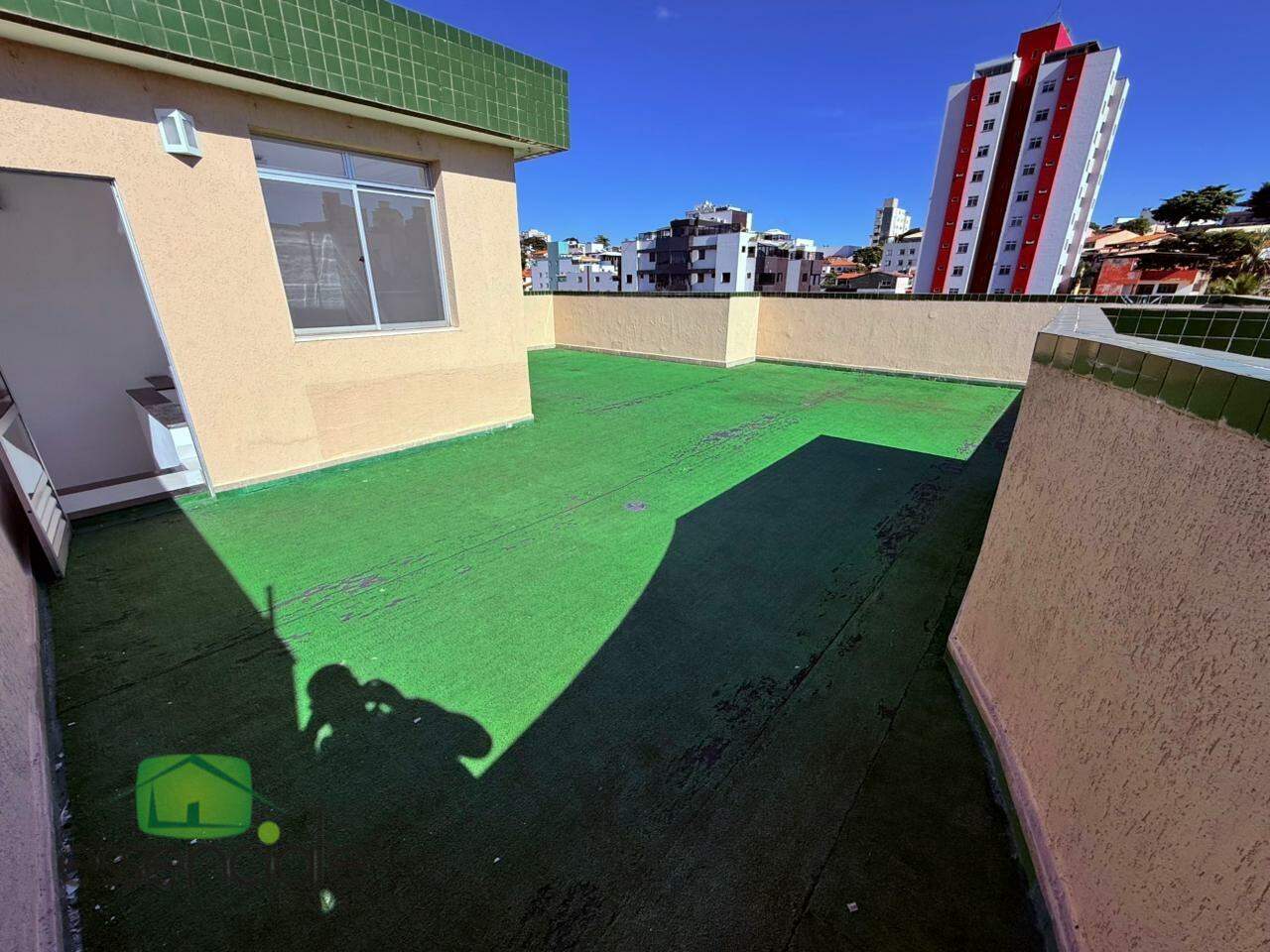 Cobertura para alugar com 3 quartos, 180m² - Foto 1