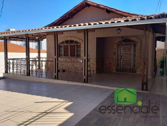 Casa para alugar com 3 quartos, 200m² - Foto 1