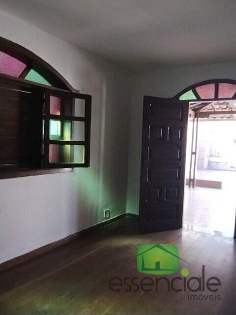 Casa para alugar com 3 quartos, 200m² - Foto 25