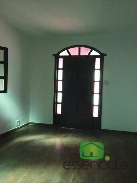 Casa para alugar com 3 quartos, 200m² - Foto 24