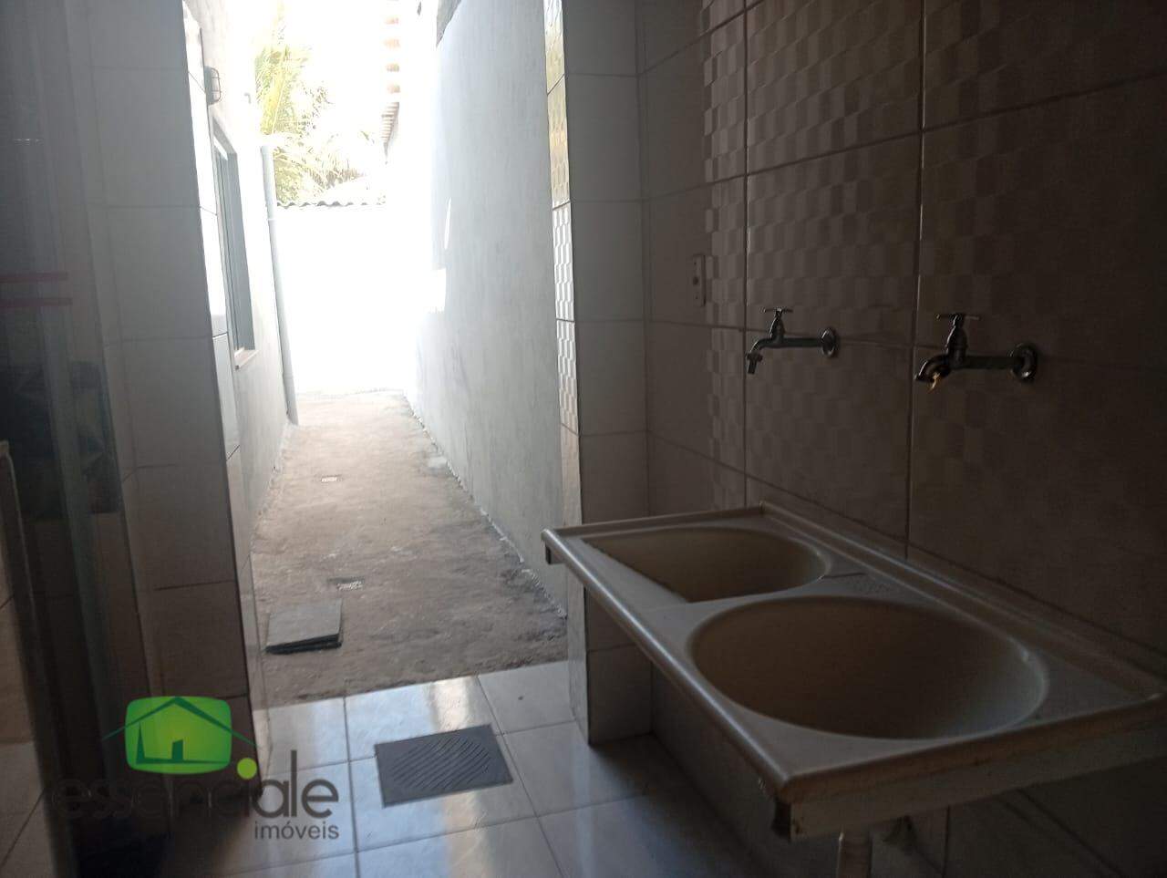 Casa para alugar com 2 quartos, 180m² - Foto 6