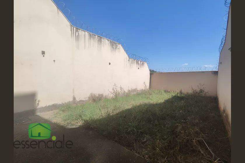 Casa à venda com 3 quartos, 306m² - Foto 24