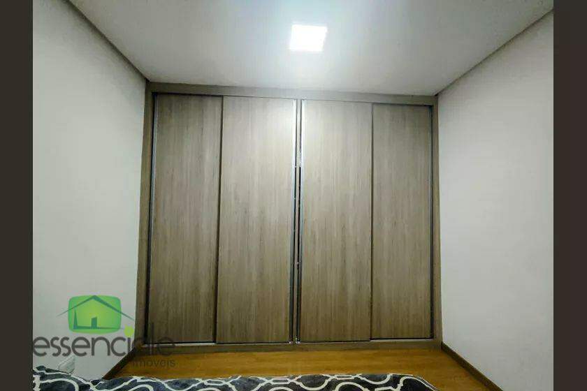 Casa à venda com 3 quartos, 306m² - Foto 16