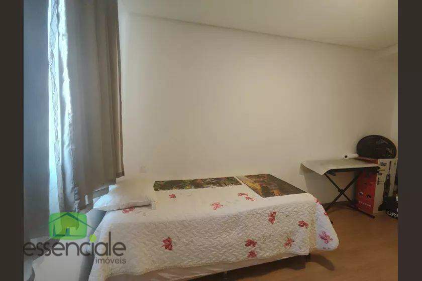 Casa à venda com 3 quartos, 306m² - Foto 13