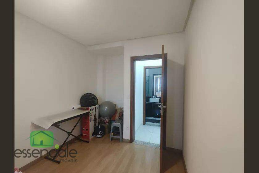 Casa à venda com 3 quartos, 306m² - Foto 12