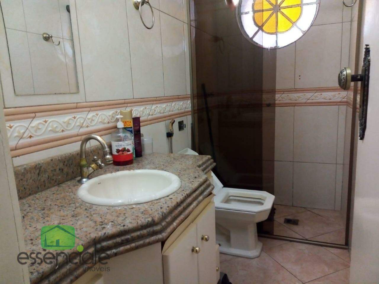 Casa para alugar com 4 quartos, 302m² - Foto 18