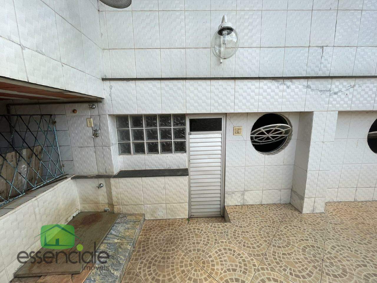 Casa para alugar com 4 quartos, 302m² - Foto 7
