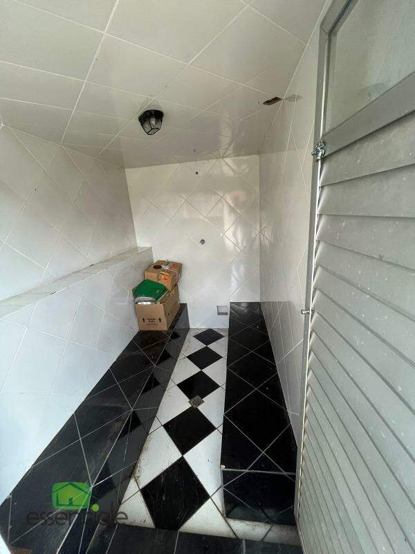 Casa para alugar com 4 quartos, 302m² - Foto 6