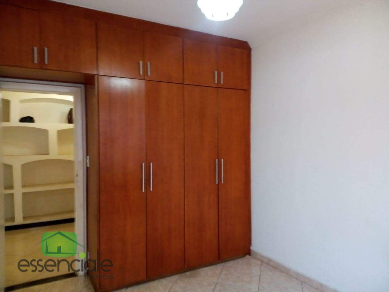 Casa para alugar com 4 quartos, 302m² - Foto 21