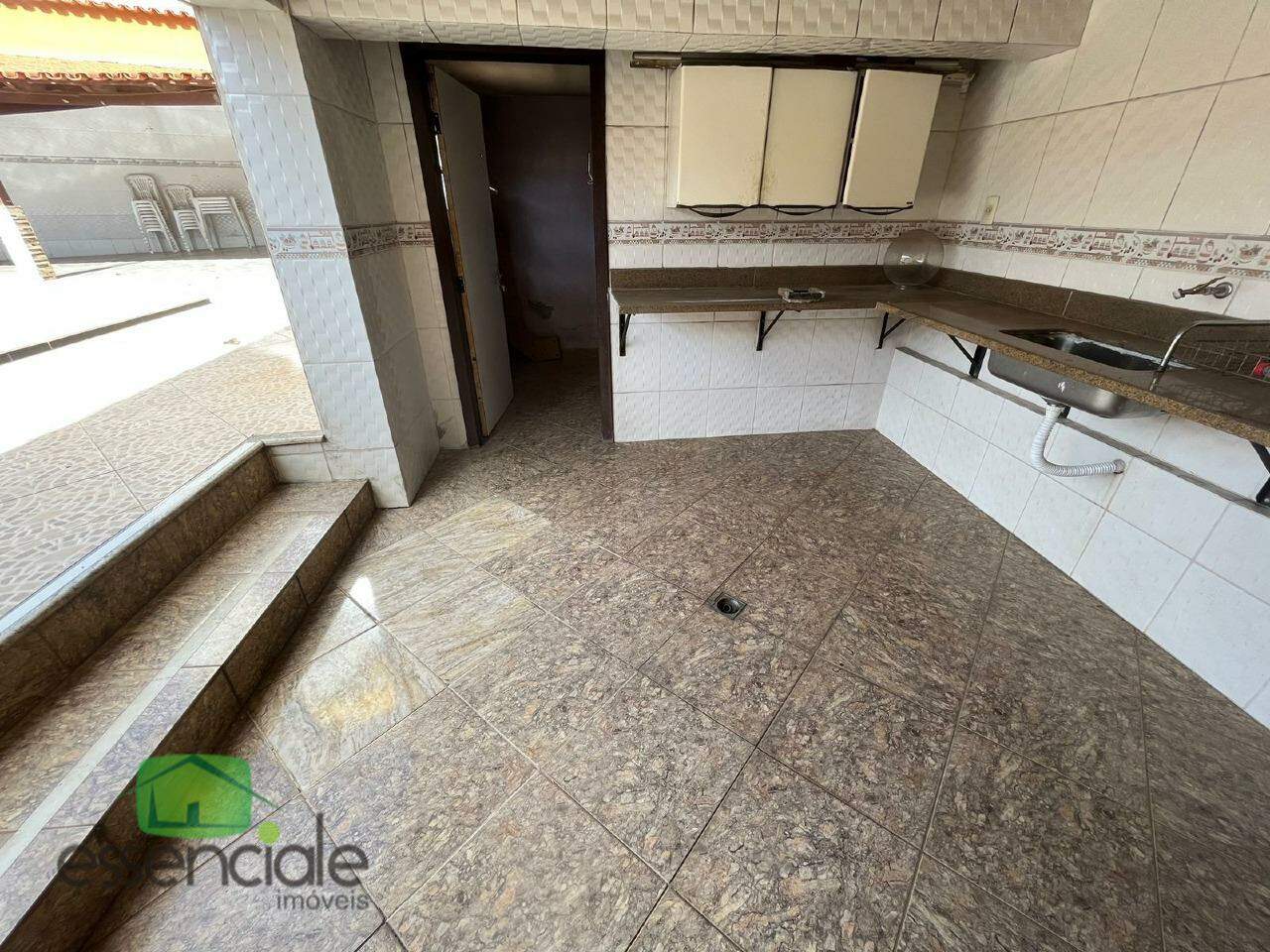 Casa para alugar com 4 quartos, 302m² - Foto 9