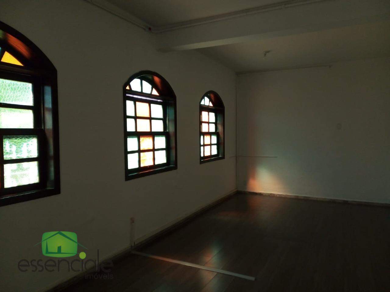 Casa para alugar com 6 quartos, 350m² - Foto 14