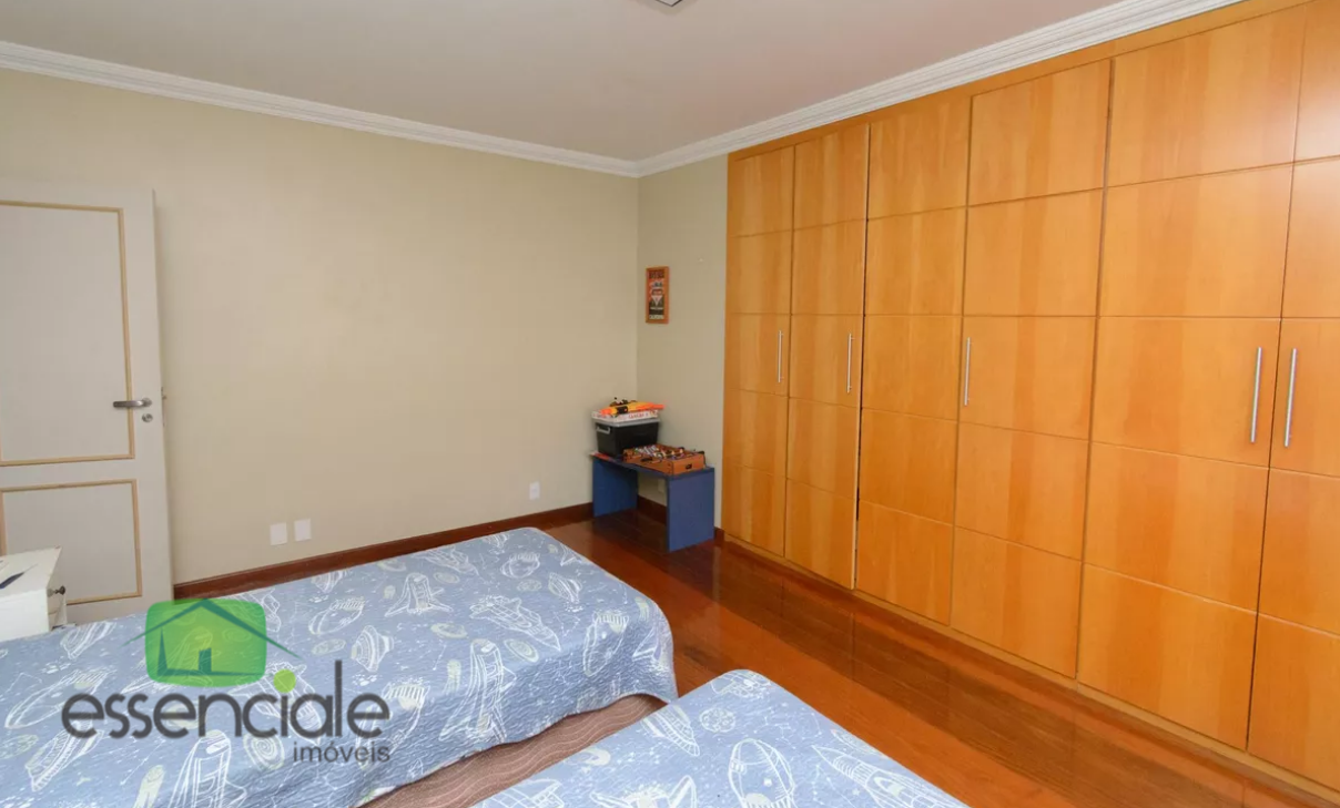 Casa para alugar com 3 quartos, 300m² - Foto 14