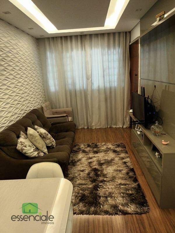 Casa para alugar com 2 quartos, 107m² - Foto 1