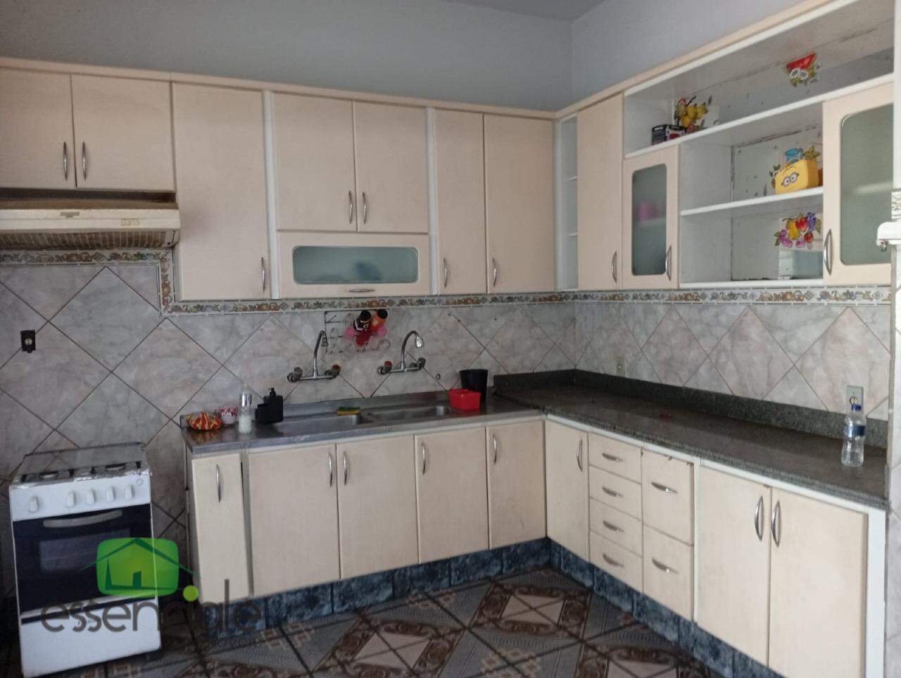 Casa para alugar com 4 quartos, 360m² - Foto 18