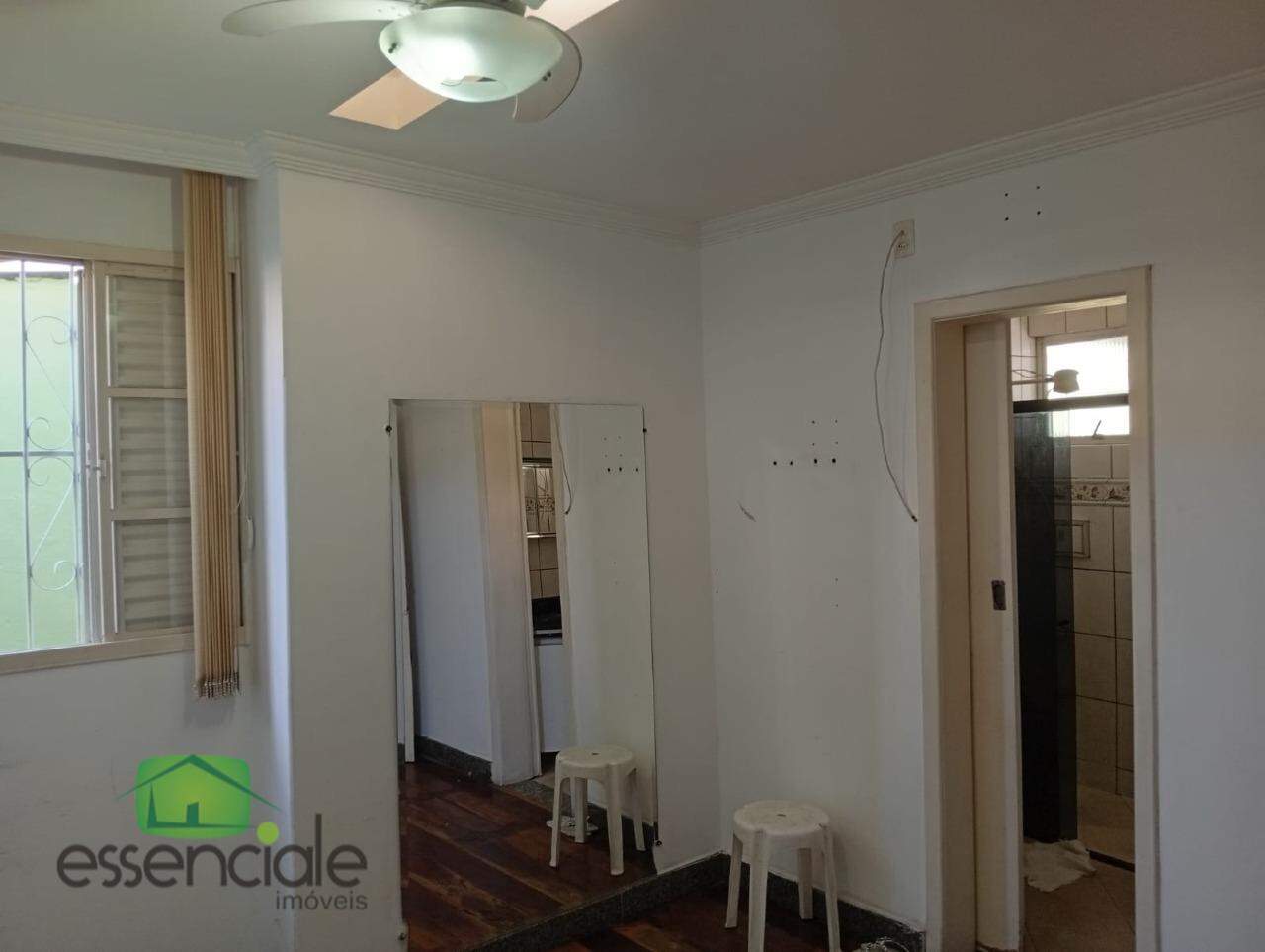 Casa para alugar com 4 quartos, 360m² - Foto 12