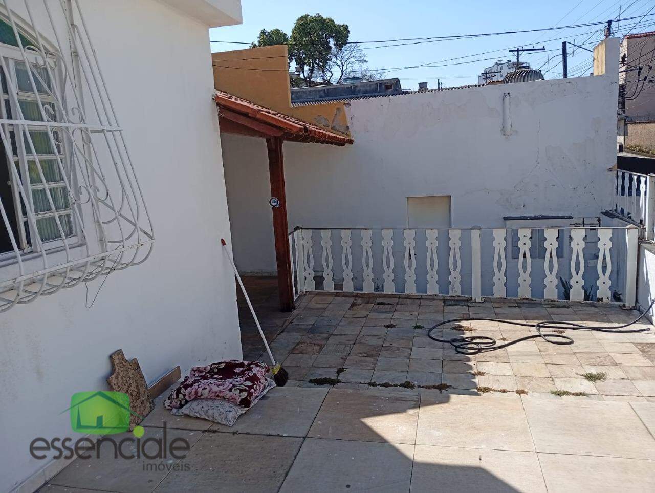 Casa para alugar com 4 quartos, 360m² - Foto 2