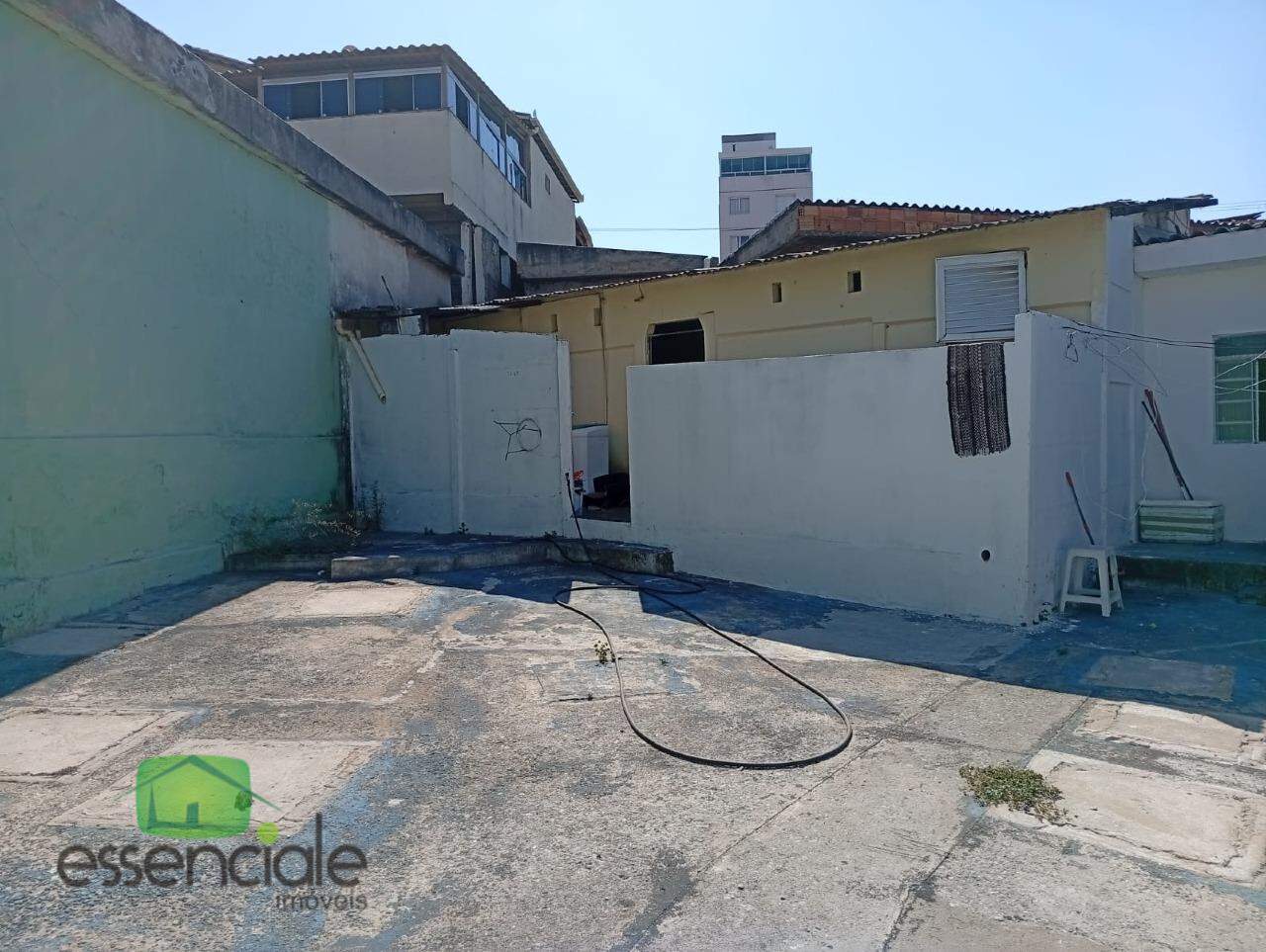 Casa para alugar com 4 quartos, 360m² - Foto 23