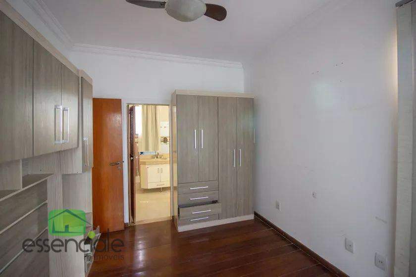 Casa para alugar com 3 quartos, 361m² - Foto 18