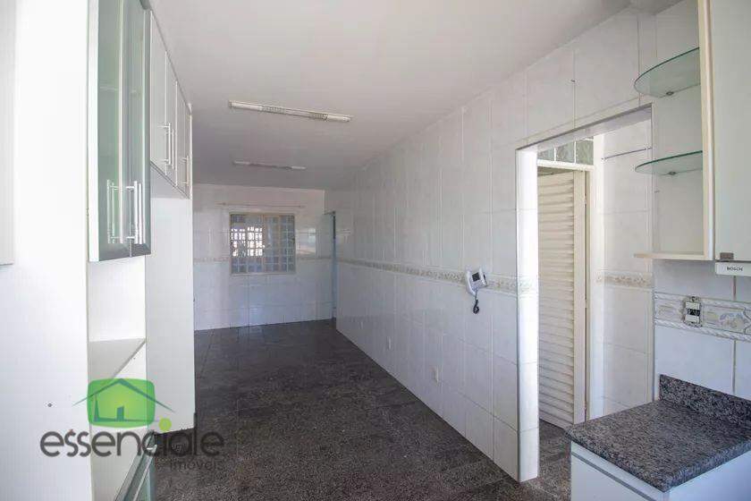 Casa para alugar com 3 quartos, 361m² - Foto 12
