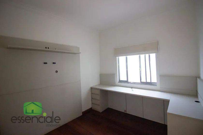 Casa para alugar com 3 quartos, 361m² - Foto 14