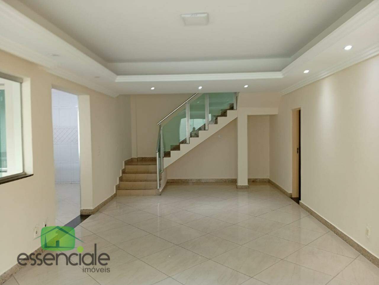 Casa, 3 quartos, 220 m² - Foto 1