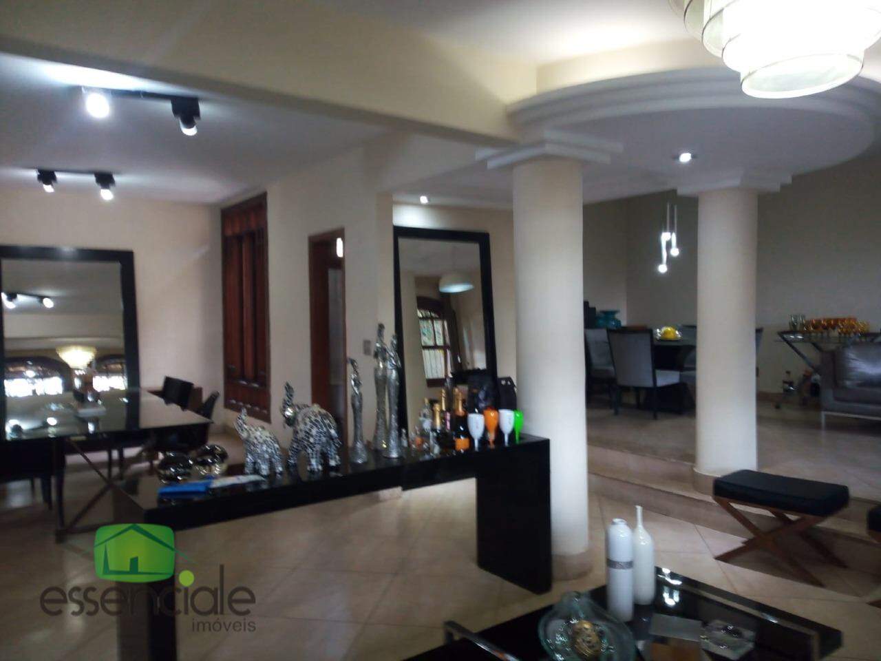 Casa, 5 quartos, 329 m² - Foto 1